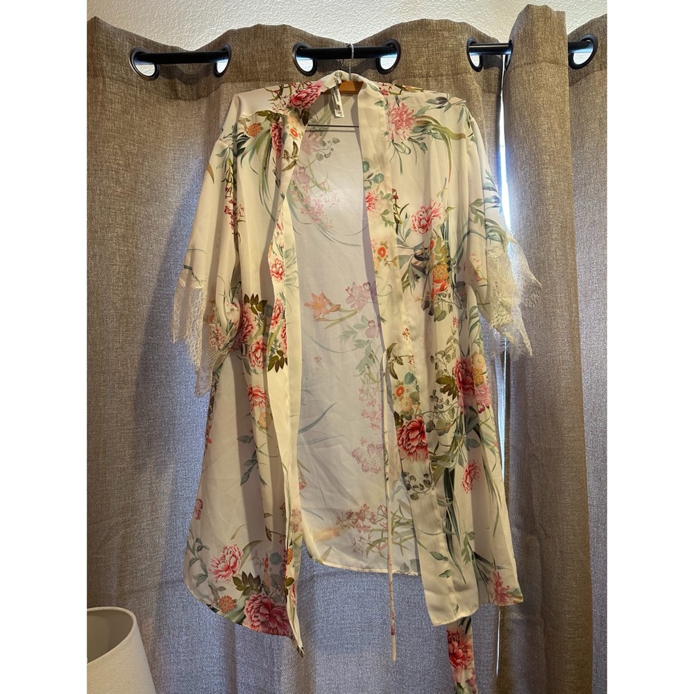 NWOT Flora Nikrooz Bridal Floral Lace Robe - Picture 1 of 3